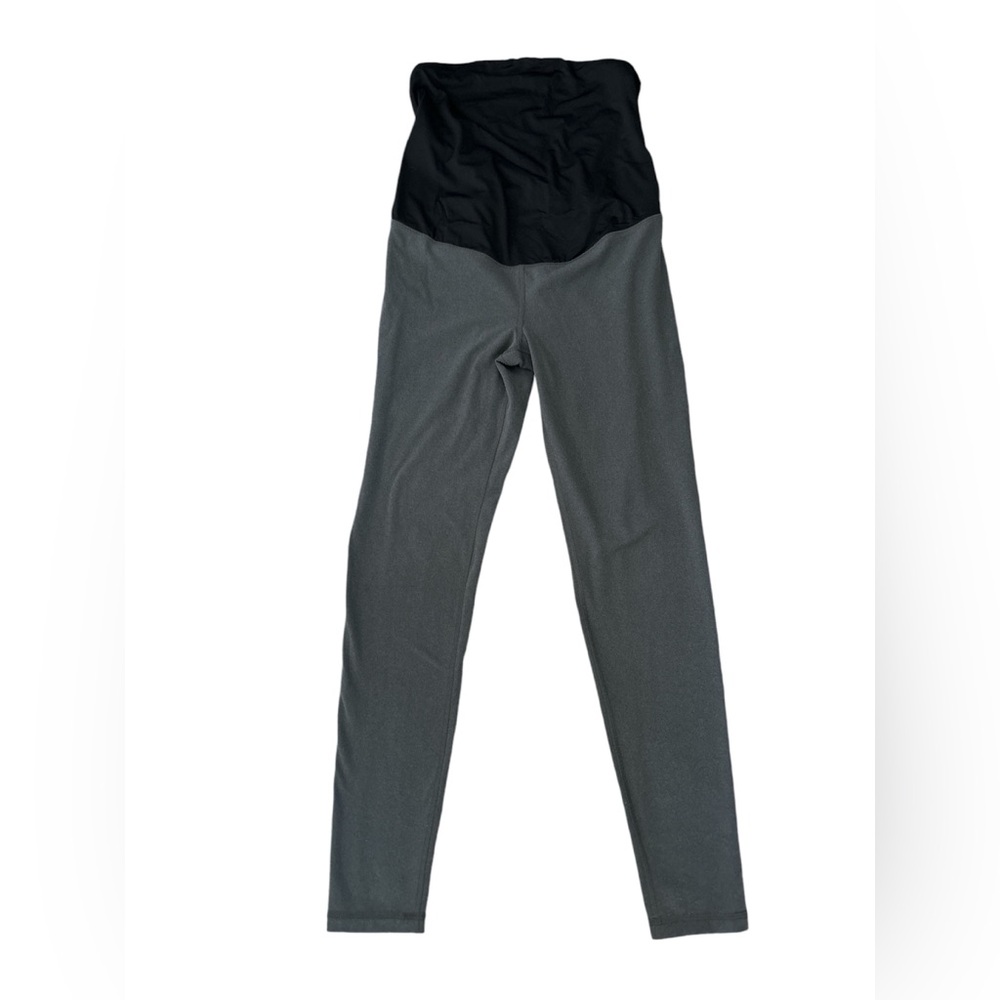 🌺Isabel Maternity by Ingrid & Isabel Black and Gray Leggings